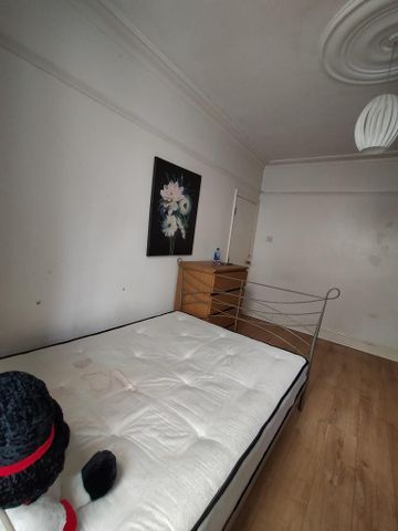 1 bedroom in a house share to rent - Photo 3