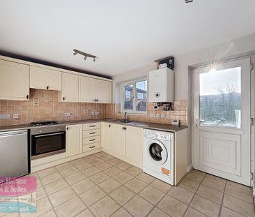 2 bedroom semi-detached house to rent - Photo 2