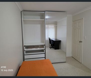 14 Pinewood Walk, Canning Vale, WA 6155 - Photo 6