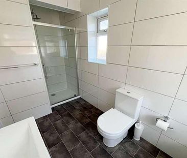 Bournemouth, BH8 - Photo 2