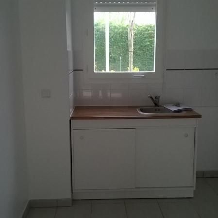 Location Maison 3 pièces 74m² VAYRES 33870 - Photo 1