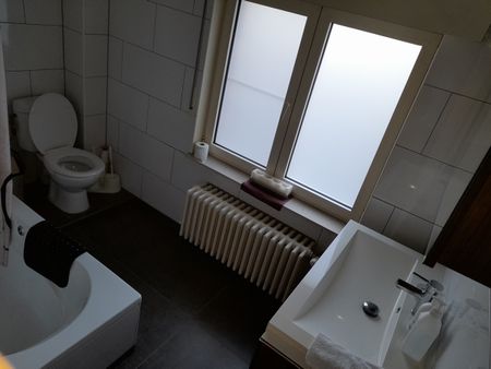 Slaap/leef kamer bovenaan de woning beschikbaar. - Foto 5