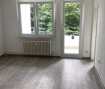 Helle und gemütliche 1 Zimmer-Wohnung (teilsaniert) mit Balkon in Baumheide / Freifinanziert - Photo 3