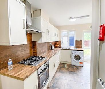 5 bedroom terraced house to rent - Photo 5