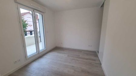 Location Appartement 2 Pièces 38 m² - Photo 4