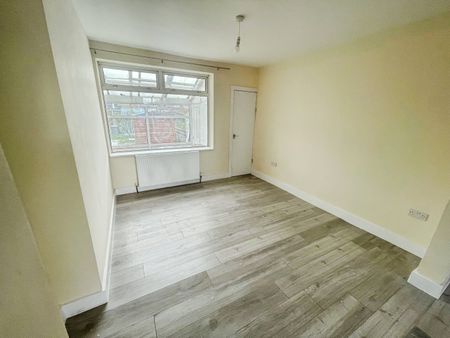 Morrison Street, Swindon - Photo 5