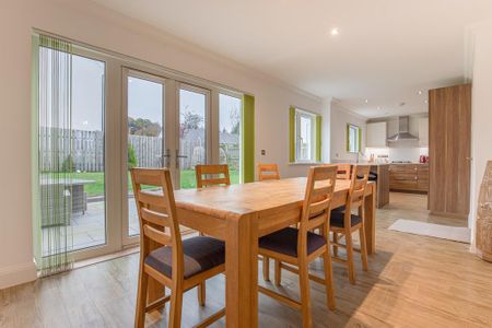 4 bedroom detached house to rent - Photo 4