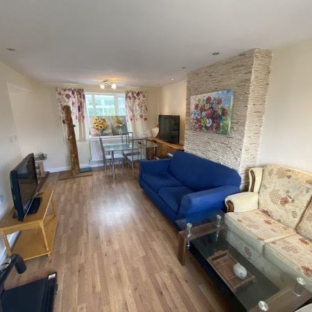 Uppingham Crescent, West Bridgford, NG2, Property for rent - Photo 1