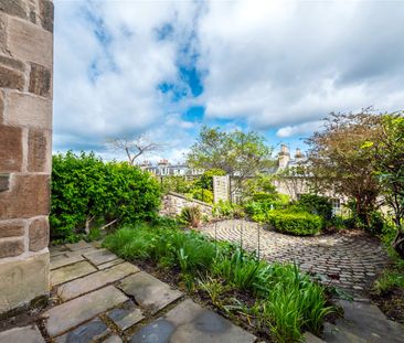 5 bedroom terraced house to rent - Photo 4