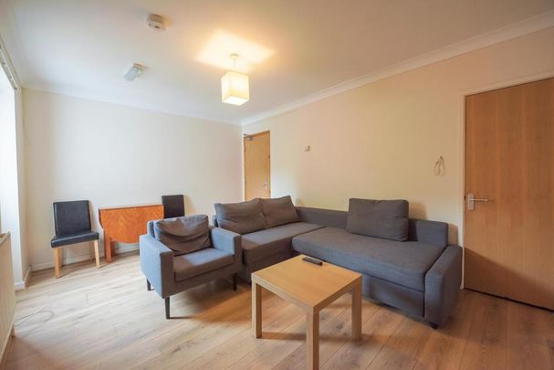 5 bedroom terraced house to rent - Photo 1