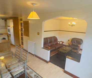 Blackpool View, Leeds, LS12 5PE - Photo 1