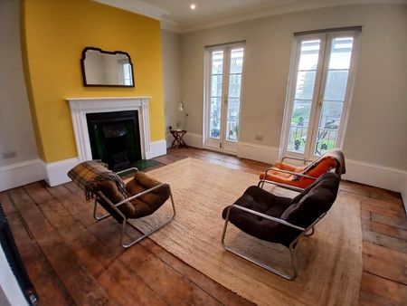 Spencer Square, Ramsgate - Photo 3