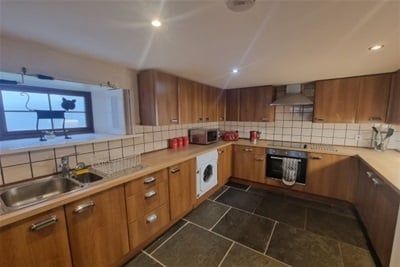 Flat 1 Capel Seion, Kidwelly, SA17 - Photo 5