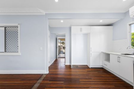 Newly Renovated Home in a Convenient Stafford Location - Photo 4