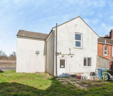 Alexandra Road, Aldershot, Hampshire, GU11 - Photo 1