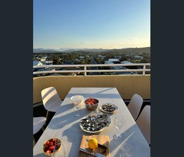 PALM BEACH PENTHOUSE - Ultra-rare and incredibly sought-after. - Photo 5