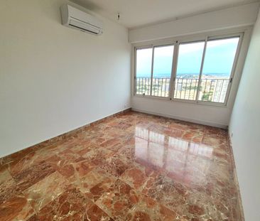 Location Appartement 96 pièces 110m² MARSEILLE 9ème - Photo 6