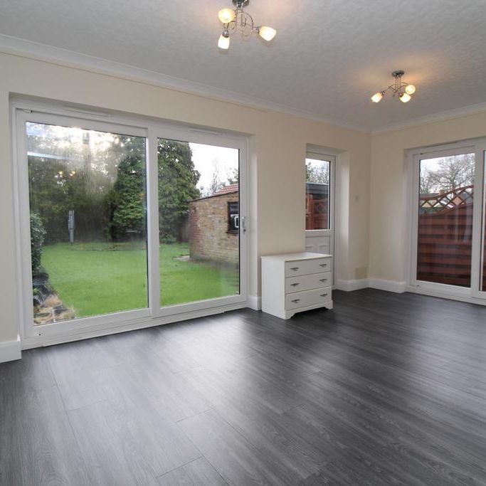 2 bedroom bungalow to rent - Photo 1