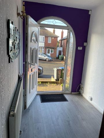 3 bedroom semi-detached house to rent - Photo 5