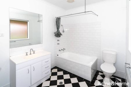 CENTRAL GEM - Photo 2