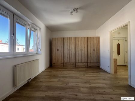 WOHNEN MIT FERNBLICK | Helle 2-Zimmer-Wohnung mit Südwestbalkon & Parkplatz - Photo 5