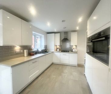 Royal Boulevard, LEAMINGTON SPA, CV33 - Photo 3