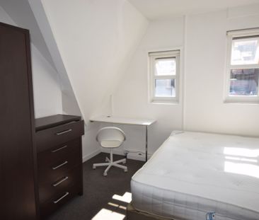 3 Bedroom Flat To Rent in Lansdowne - £1,350 pcm Tenancy Info - Photo 4