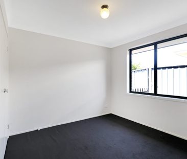 Family home close to schools, shop and transport - Photo 4