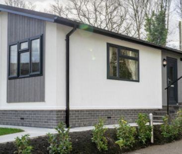 2 bed Park Home in Willow Road , Milton Keynes, MK17 0QJ - Photo 3