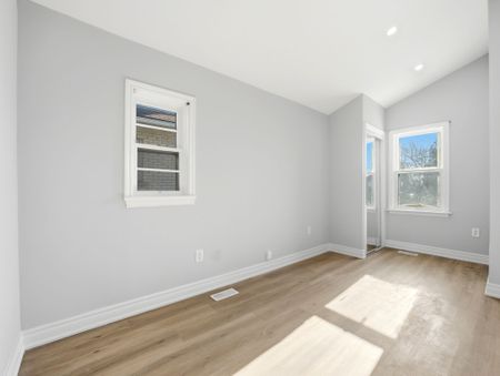 For Lease - 86 Adair Avenue, Hamilton, Ontario - Photo 3