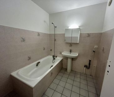 Location Appartement 3 pièces 61m² LA MOTTE SERVOLEX 73290 - Photo 3