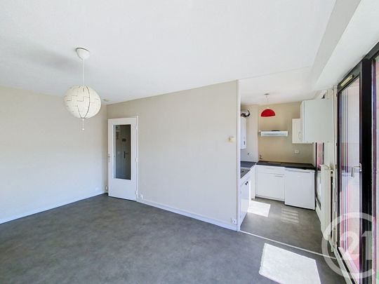 Location Appartement 1 pièce 28m² CHAMALIERES 63400 - Photo 1