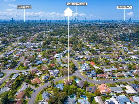 Work from home, dual living, teenage retreat or space for tools/toys - comfortable home on large block - Photo 2