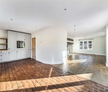 A country home of charm and character with barn and grounds. - Photo 6