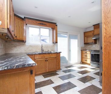 For Lease - 1286 Sunningdale Avenue, Oshawa, Ontario - Photo 3