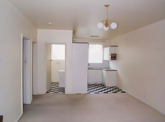 2 Bed, 1 Bath - Photo 1
