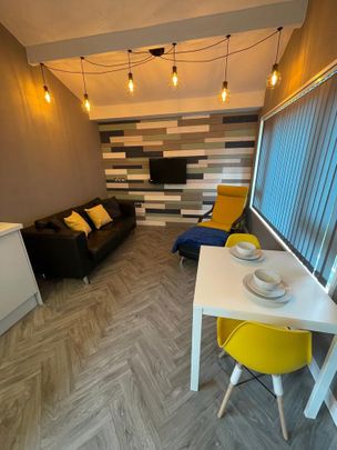 1 bedroom in a house share to rent - Photo 1