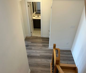 For Lease - 7 Phelps Lane Unit# 2, Richmond Hill, Ontario - Photo 5