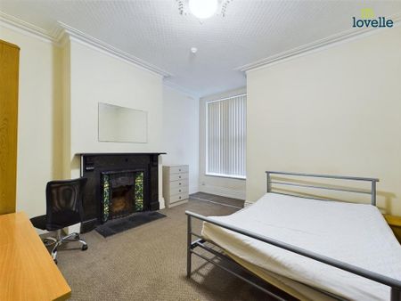 4 bedroom townhouse to rent - Photo 5