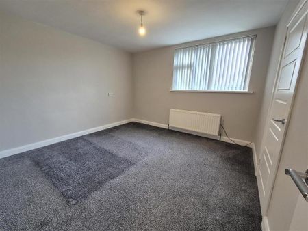4a Innishargie Gardens, Bangor, BT19 1SN - Photo 3