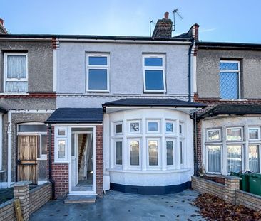 4 Bed Terraced House, Ripple Road, IG11 - Photo 5