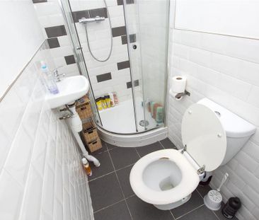 5 bedroom apartment to rent - Photo 1