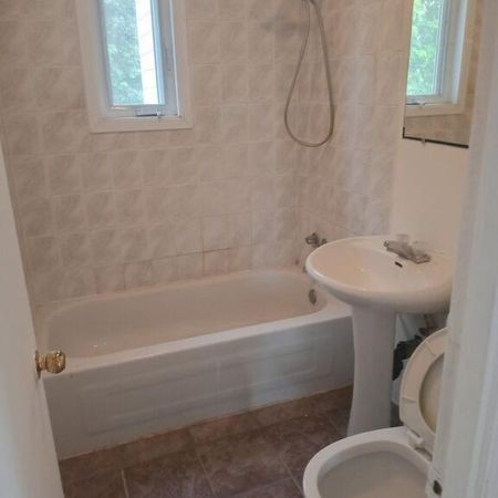 Havre De Paix – 4½ Haut De Duplex - Photo 4