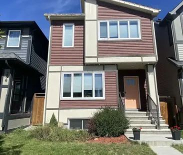 Charming 3-Bedroom House for Rent - Ideal Location! | 270 Walgrove Terrace Southeast, Calgary - Photo 1