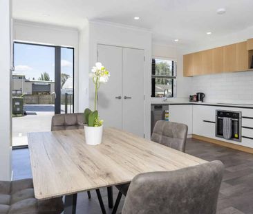 Modern Studio Rooms for Rent - Photo 1