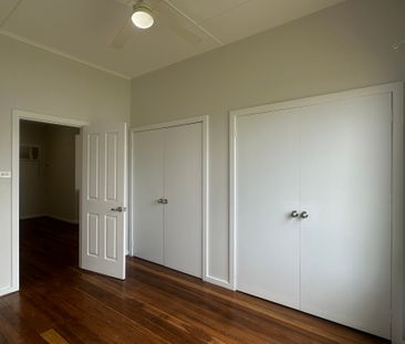 TIDY 3 BEDROOM HOME CLOSE TO TOWN - Photo 4