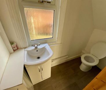 3 bedroom detached house to rent - Photo 6