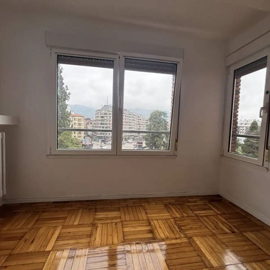 Oviedo - Foto 1