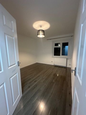 2 Bed Flat, Cairns Road, G72 - Photo 4