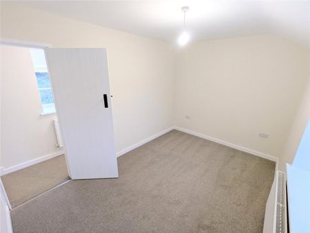 3 bedroom detached house to rent - Photo 5